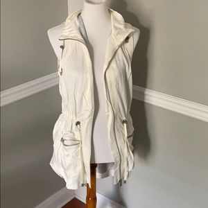 Lou and Grey cream vest